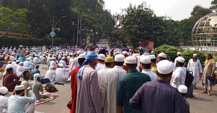 কাকরাইল মসজিদ দখলে নিলেন সাদপন্থিরা