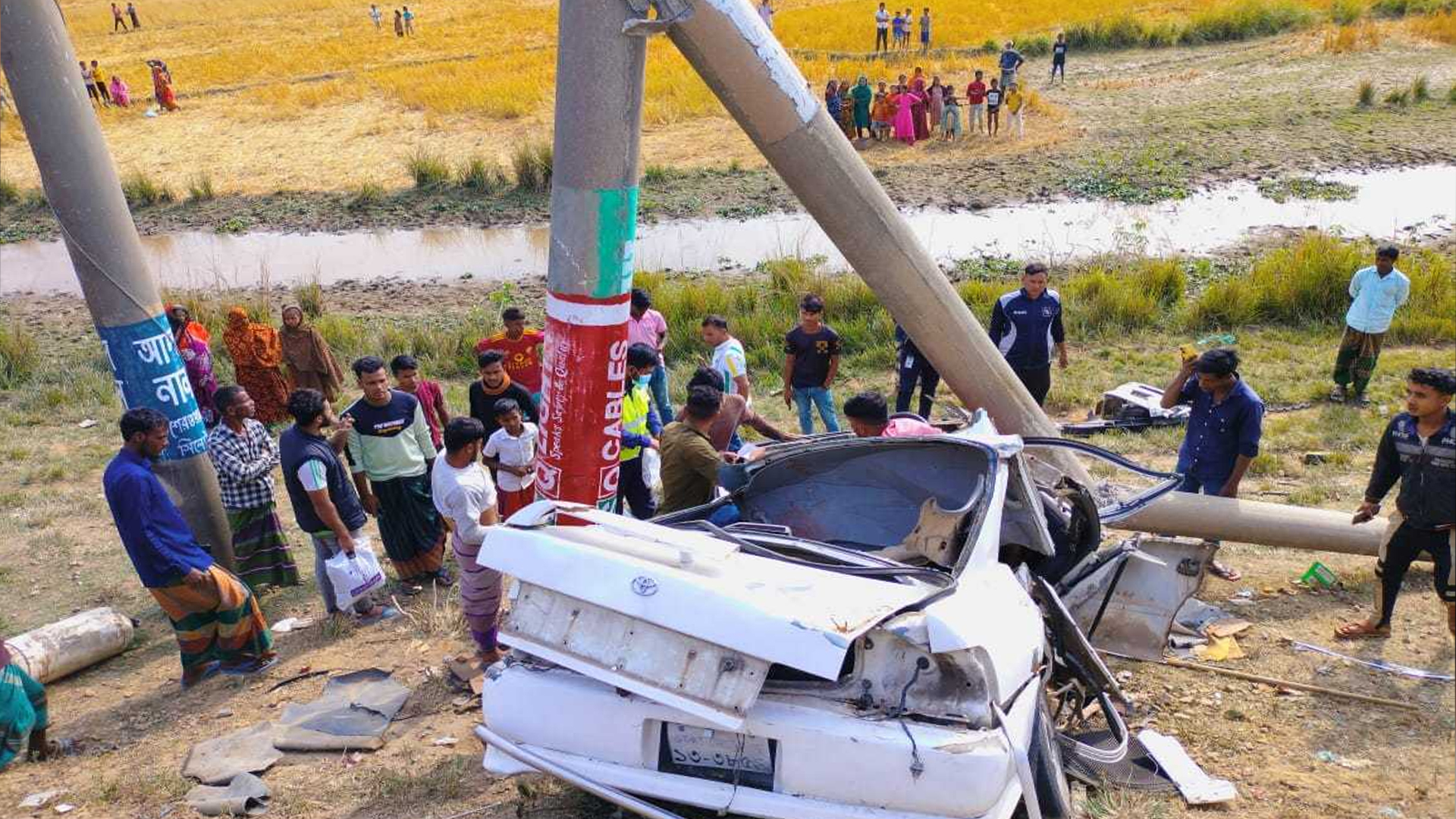 সিলেট-তামাবিল সড়কে প্রাইভেটকার দুর্ঘটনায় নিহত ৩