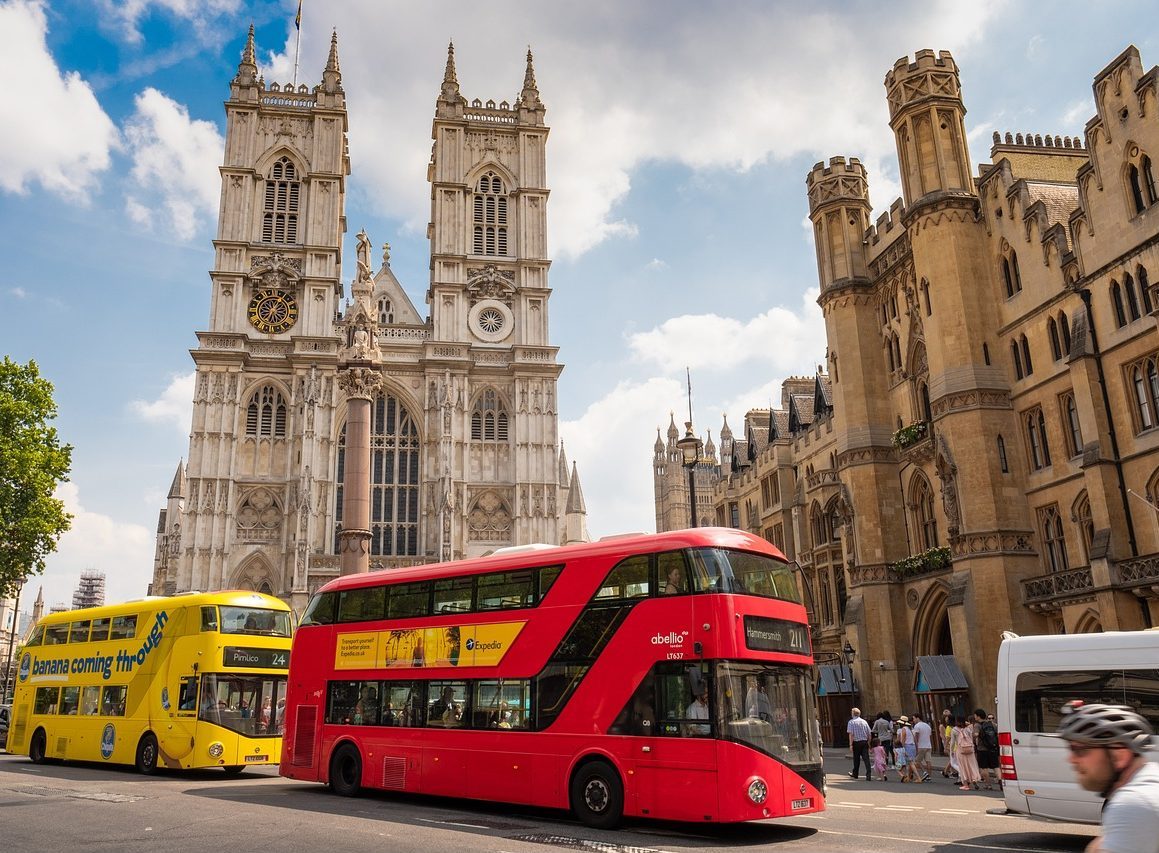 How-To-Apply-For-The-UK-Dependant-Visa--e1703177657768