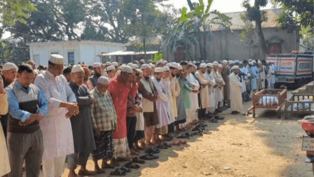 নরসিংদীতে ভূমিকম্পে নিহত বাবা–ছেলেকে কিশোরগঞ্জে দাফন