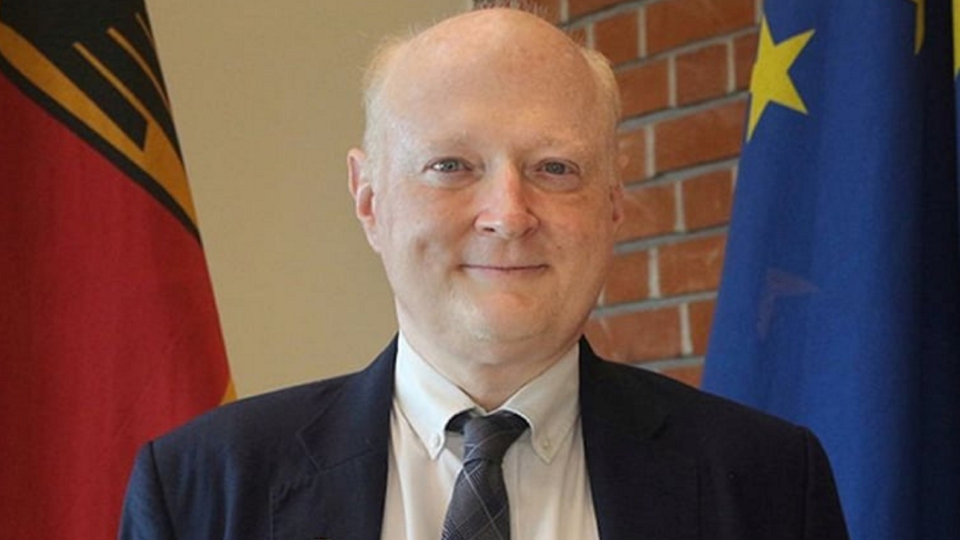 eb4e32f799ba5196a391dfb2ab33175ad73fed39db04b350