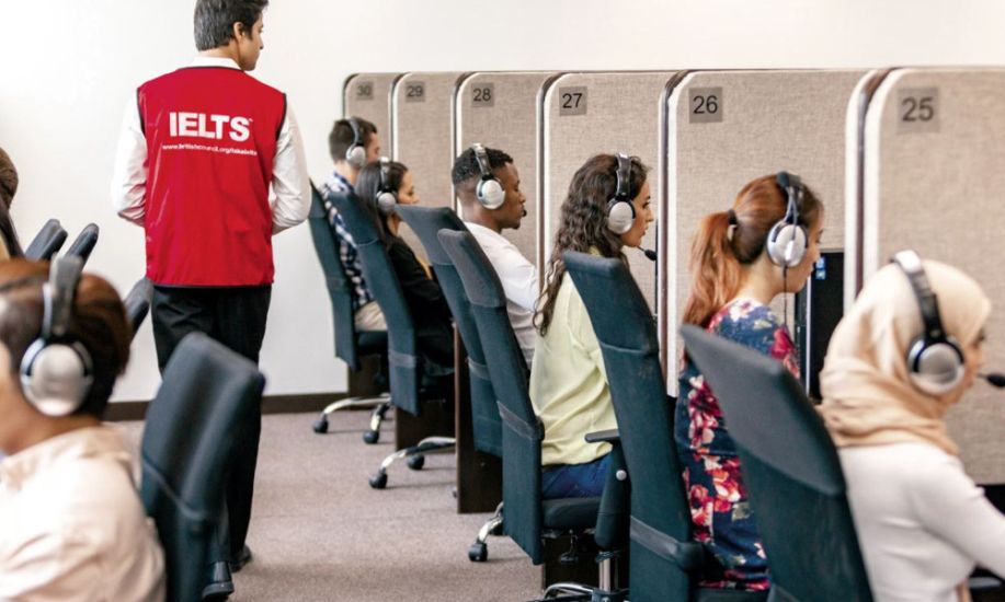 আইএলটিএস পরীক্ষার ব্যবস্থায় পরিবর্তন, বন্ধ হচ্ছে পেপার বেসড টেস্ট