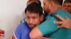 শিশু ধর্ষণচেষ্টা ও হত্যা মামলার আসামিকে সিলেটে আদালত প্রাঙ্গণে মারধর