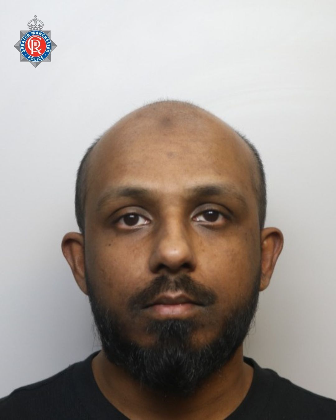গোপনে স্কুল ছাত্রীদের ছবি তুলে সামাজিক মাধ্যমে শেয়ার করতেন হাইস্কুল শিক্ষক আবু সালি রহমান।
